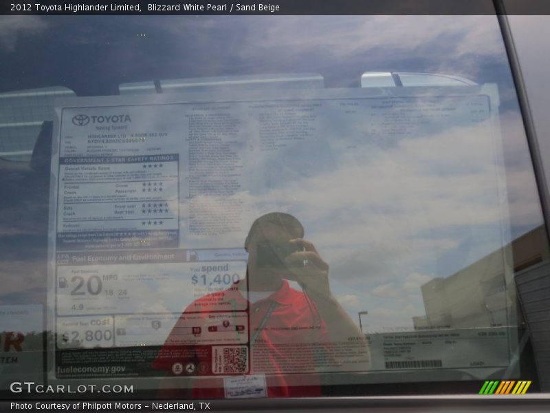 Blizzard White Pearl / Sand Beige 2012 Toyota Highlander Limited