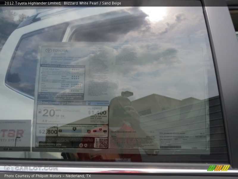 Blizzard White Pearl / Sand Beige 2012 Toyota Highlander Limited