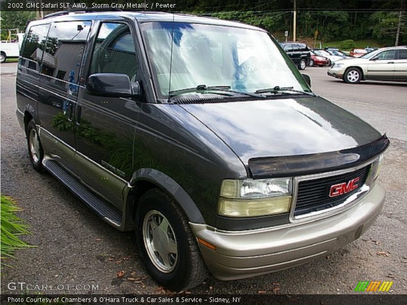 Front 3/4 View of 2002 Safari SLT AWD