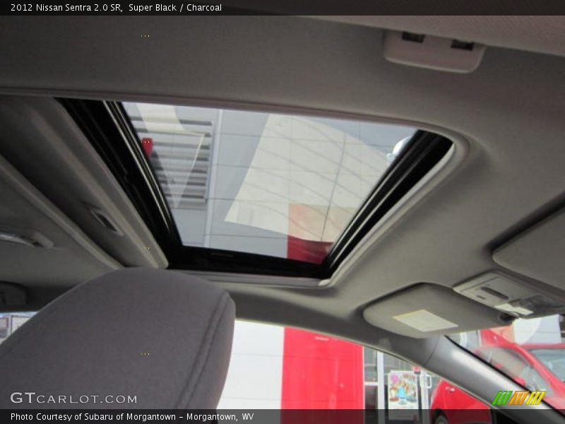Super Black / Charcoal 2012 Nissan Sentra 2.0 SR