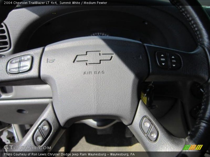 Summit White / Medium Pewter 2004 Chevrolet TrailBlazer LT 4x4