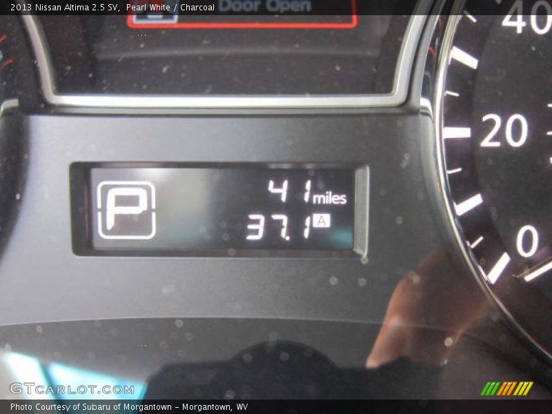 Pearl White / Charcoal 2013 Nissan Altima 2.5 SV