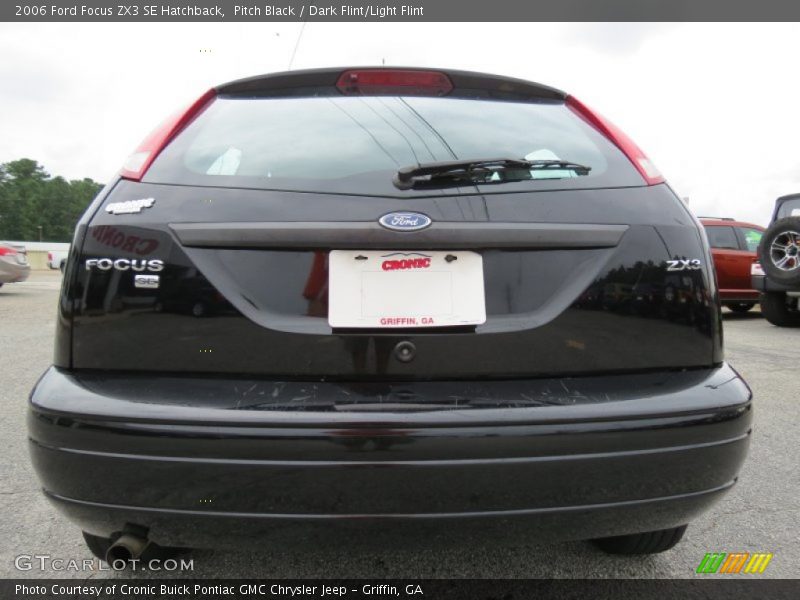 Pitch Black / Dark Flint/Light Flint 2006 Ford Focus ZX3 SE Hatchback