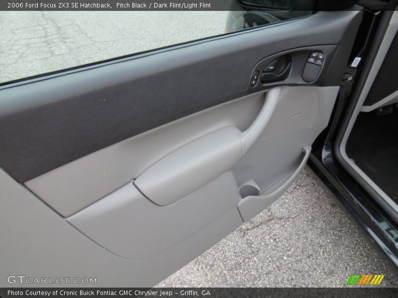 Pitch Black / Dark Flint/Light Flint 2006 Ford Focus ZX3 SE Hatchback