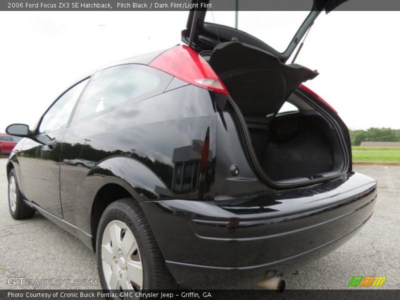 Pitch Black / Dark Flint/Light Flint 2006 Ford Focus ZX3 SE Hatchback