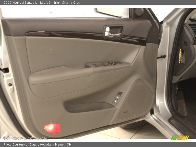 Bright Silver / Gray 2009 Hyundai Sonata Limited V6