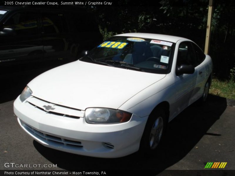 Summit White / Graphite Gray 2005 Chevrolet Cavalier Coupe