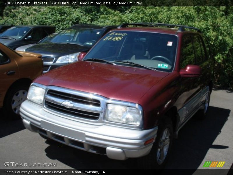 Medium Red Metallic / Medium Gray 2002 Chevrolet Tracker LT 4WD Hard Top