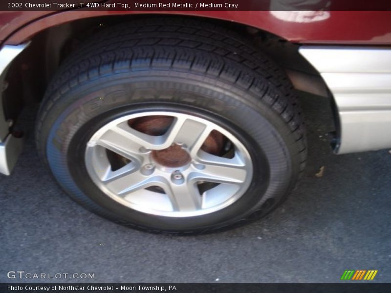 Medium Red Metallic / Medium Gray 2002 Chevrolet Tracker LT 4WD Hard Top