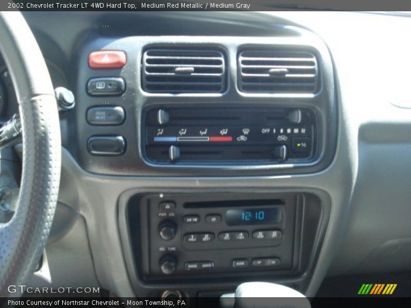Medium Red Metallic / Medium Gray 2002 Chevrolet Tracker LT 4WD Hard Top