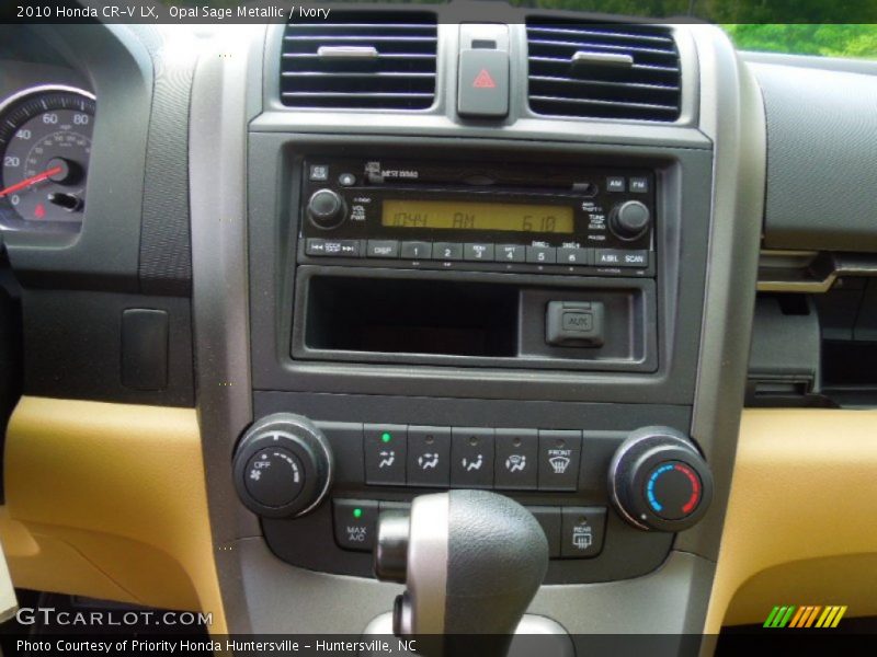 Controls of 2010 CR-V LX