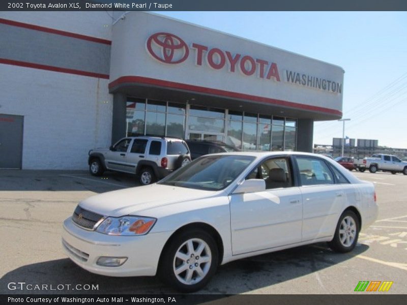 Diamond White Pearl / Taupe 2002 Toyota Avalon XLS