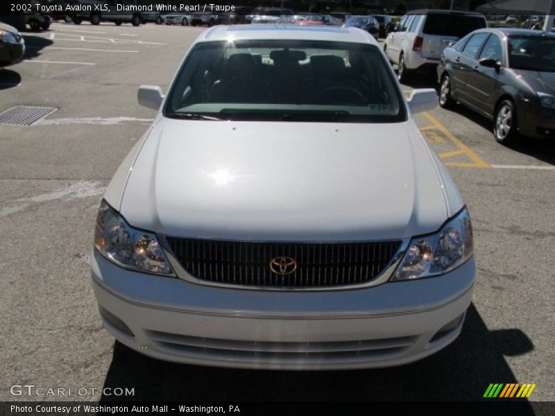 Diamond White Pearl / Taupe 2002 Toyota Avalon XLS
