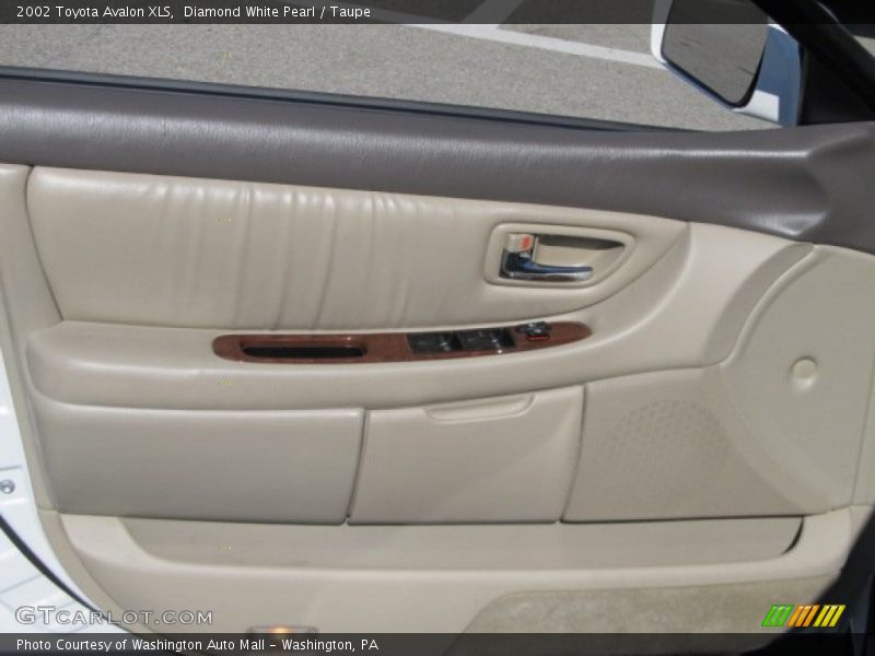 Diamond White Pearl / Taupe 2002 Toyota Avalon XLS