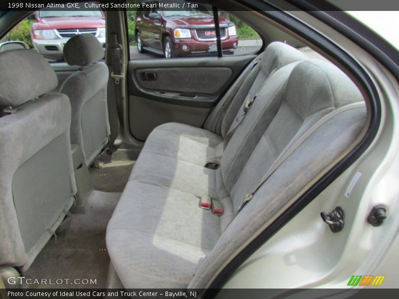 Cultured Sandstone Pearl Metallic / Tan 1998 Nissan Altima GXE