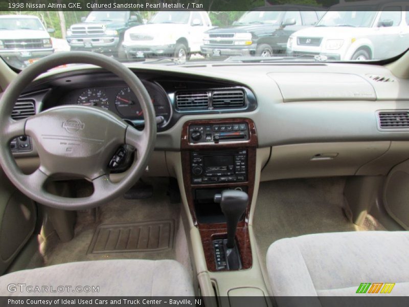Cultured Sandstone Pearl Metallic / Tan 1998 Nissan Altima GXE