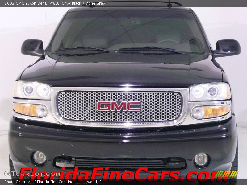 Onyx Black / Stone Gray 2003 GMC Yukon Denali AWD