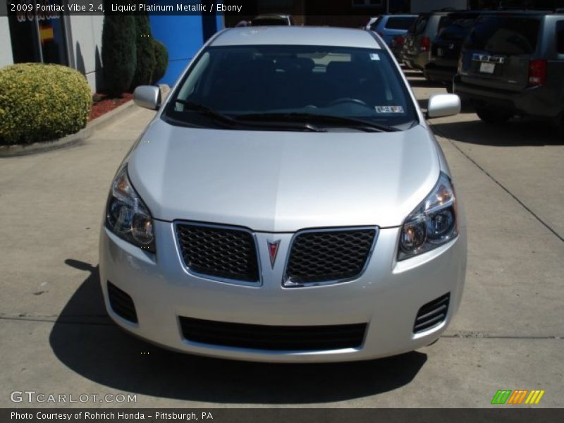 Liquid Platinum Metallic / Ebony 2009 Pontiac Vibe 2.4