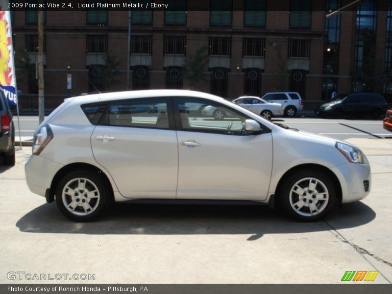 Liquid Platinum Metallic / Ebony 2009 Pontiac Vibe 2.4