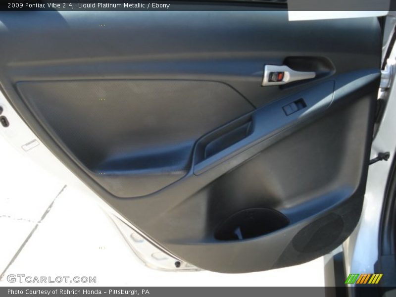 Liquid Platinum Metallic / Ebony 2009 Pontiac Vibe 2.4