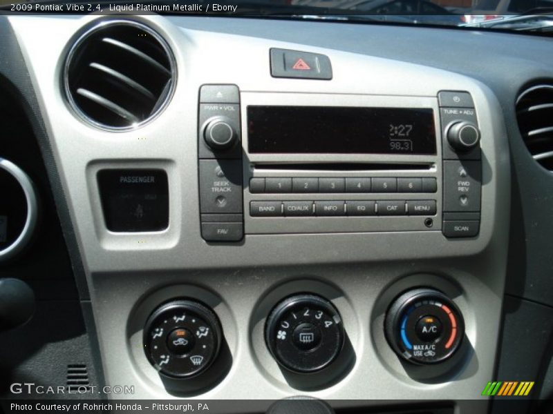 Liquid Platinum Metallic / Ebony 2009 Pontiac Vibe 2.4