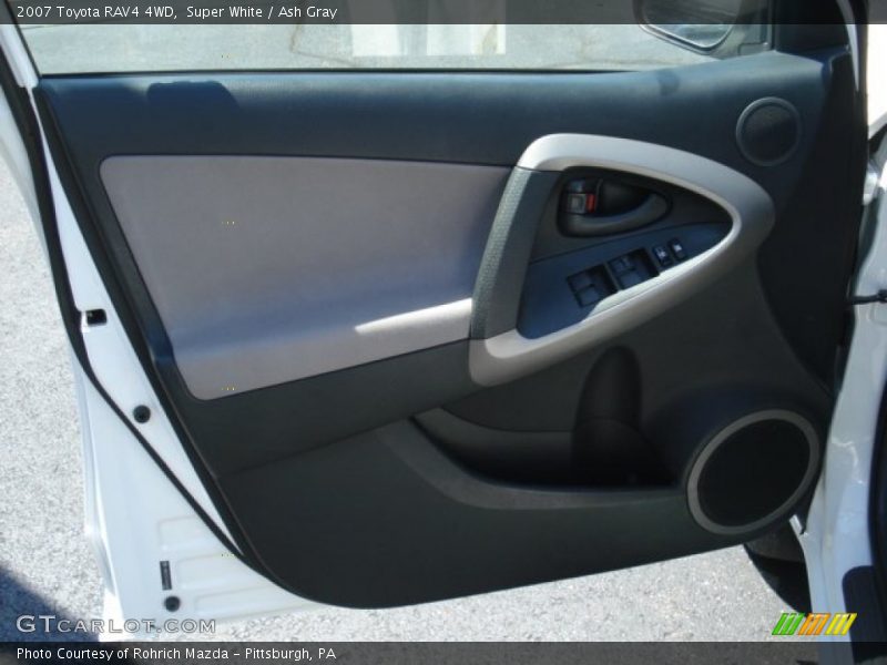 Super White / Ash Gray 2007 Toyota RAV4 4WD