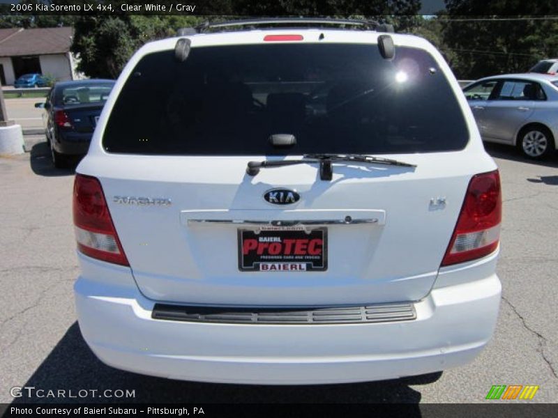 Clear White / Gray 2006 Kia Sorento LX 4x4
