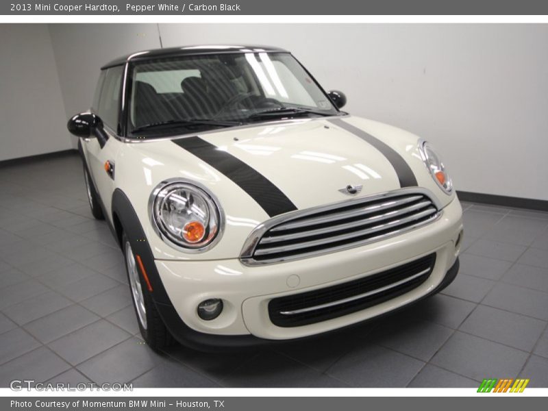 Pepper White / Carbon Black 2013 Mini Cooper Hardtop