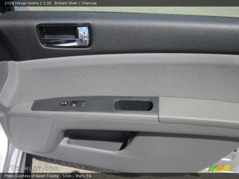 Brilliant Silver / Charcoal 2009 Nissan Sentra 2.0 SR