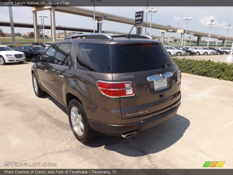 Cocoa / Tan 2008 Saturn Outlook XR