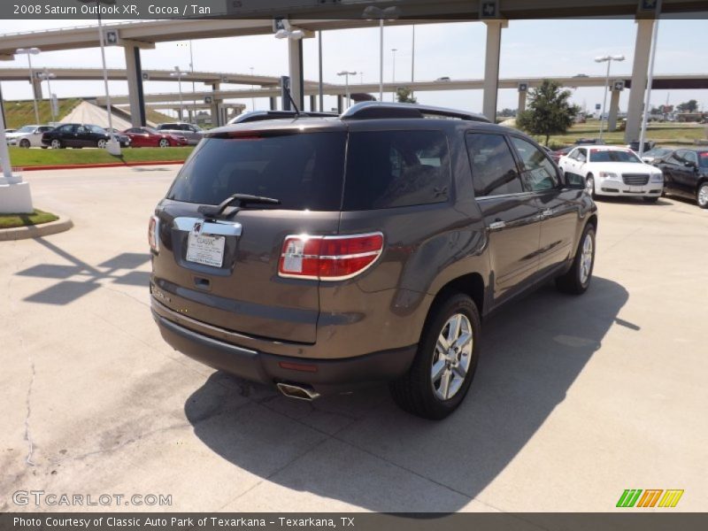 Cocoa / Tan 2008 Saturn Outlook XR
