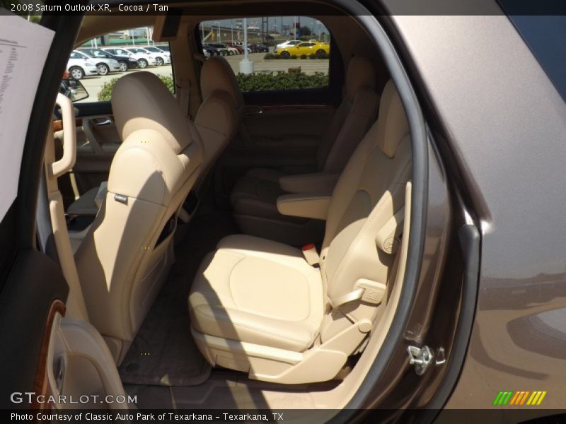 Cocoa / Tan 2008 Saturn Outlook XR
