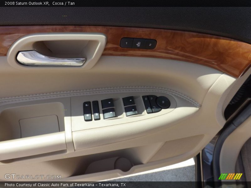 Cocoa / Tan 2008 Saturn Outlook XR