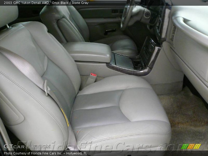 Onyx Black / Stone Gray 2003 GMC Yukon Denali AWD