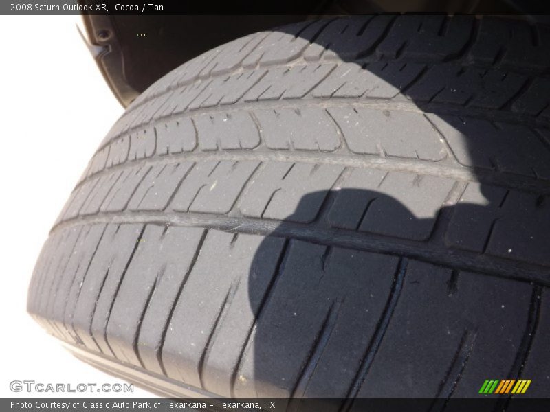Cocoa / Tan 2008 Saturn Outlook XR