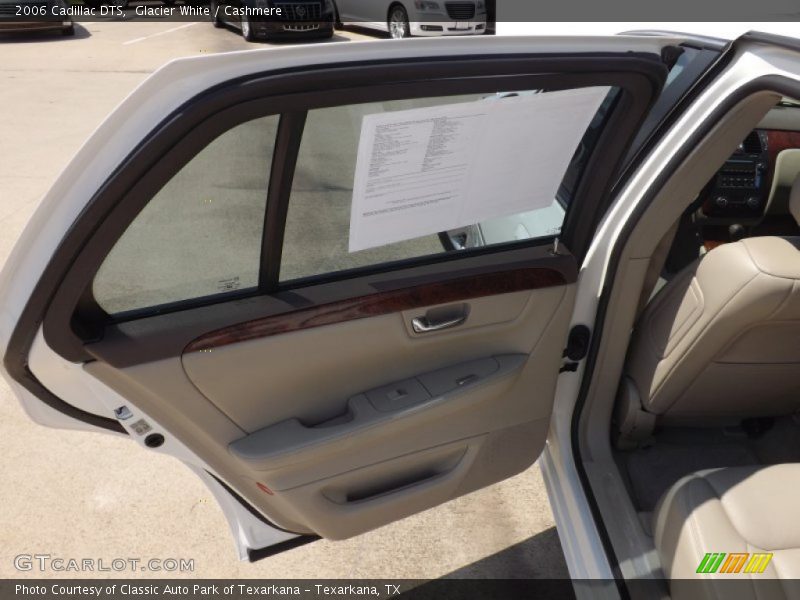 Glacier White / Cashmere 2006 Cadillac DTS