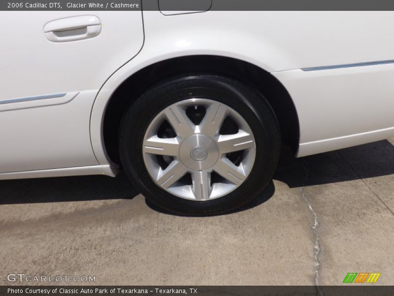 Glacier White / Cashmere 2006 Cadillac DTS