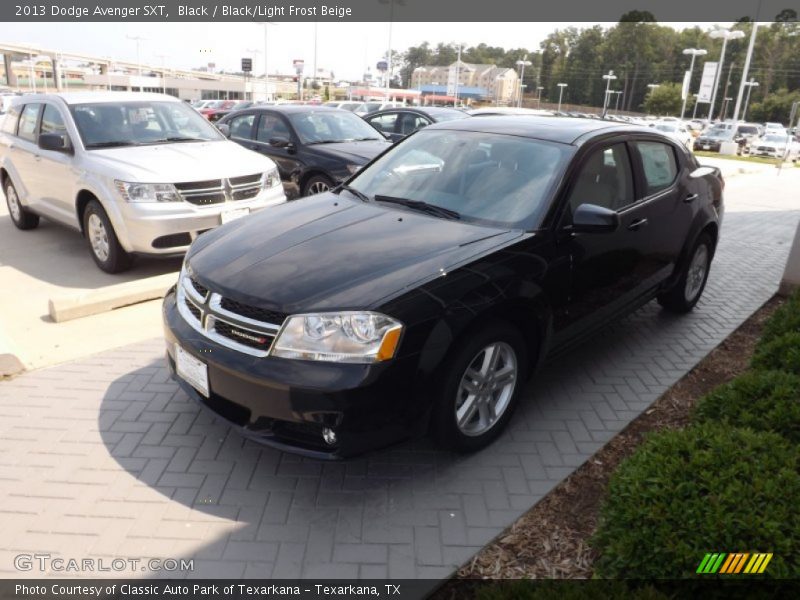 Black / Black/Light Frost Beige 2013 Dodge Avenger SXT