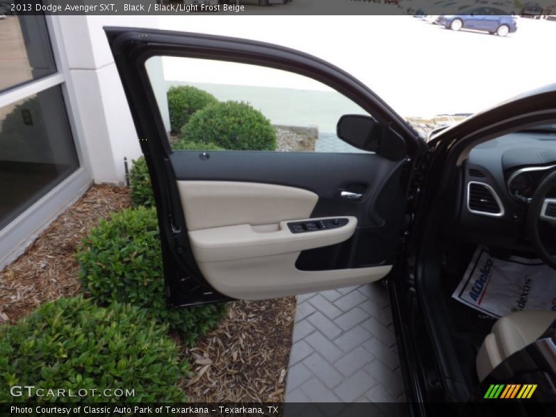 Black / Black/Light Frost Beige 2013 Dodge Avenger SXT