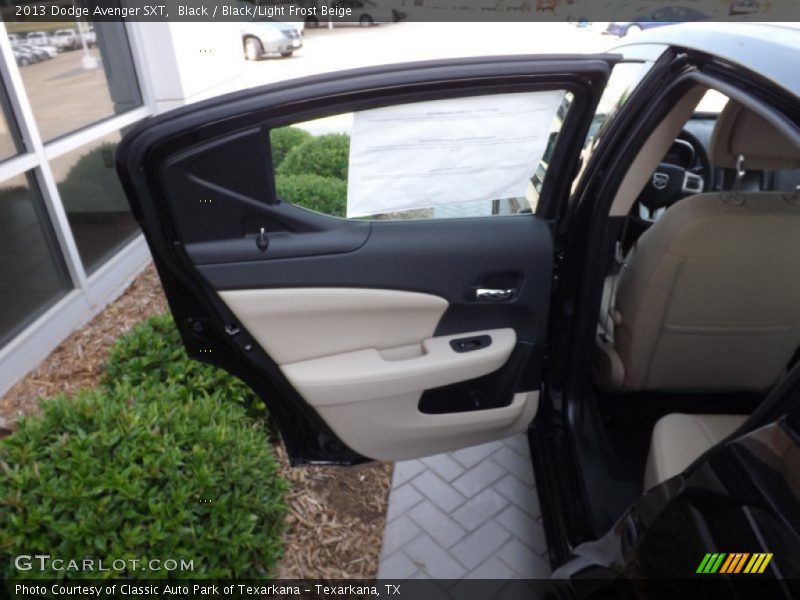 Black / Black/Light Frost Beige 2013 Dodge Avenger SXT