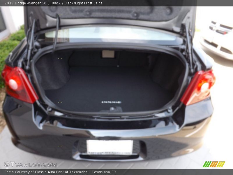Black / Black/Light Frost Beige 2013 Dodge Avenger SXT