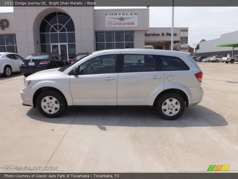 Bright Silver Metallic / Black 2012 Dodge Journey SE