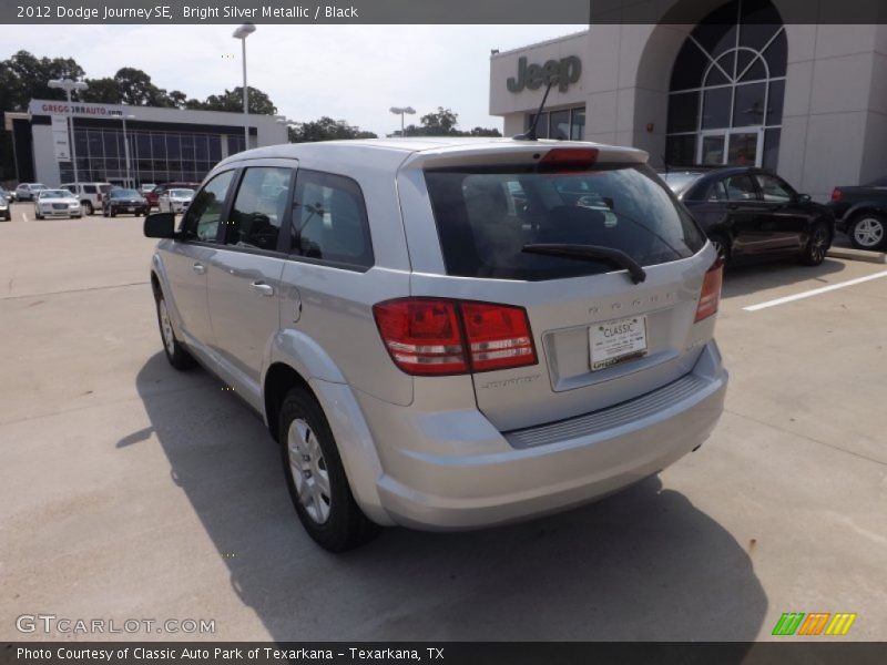 Bright Silver Metallic / Black 2012 Dodge Journey SE