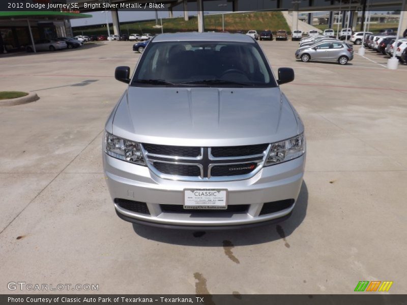 Bright Silver Metallic / Black 2012 Dodge Journey SE