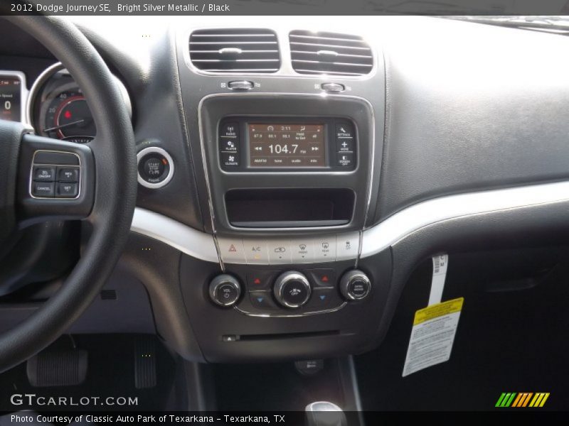 Bright Silver Metallic / Black 2012 Dodge Journey SE