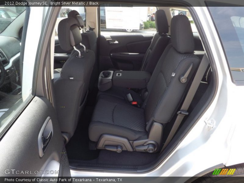 Bright Silver Metallic / Black 2012 Dodge Journey SE
