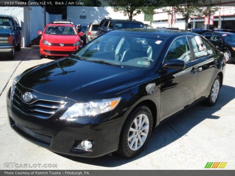 Black / Ash Gray 2010 Toyota Camry XLE V6
