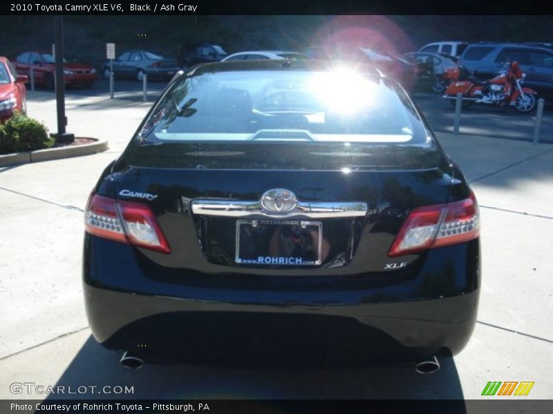 Black / Ash Gray 2010 Toyota Camry XLE V6