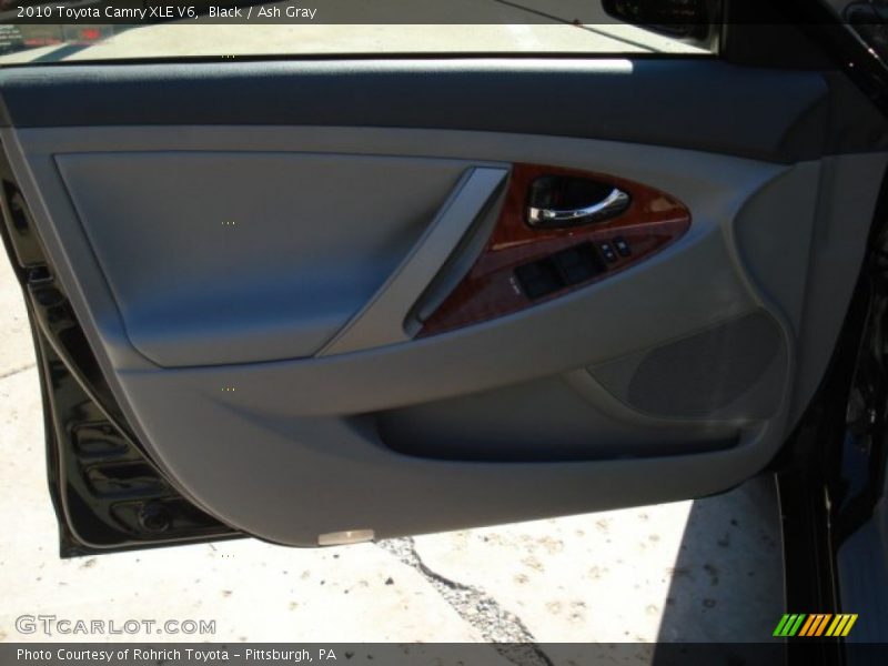 Black / Ash Gray 2010 Toyota Camry XLE V6