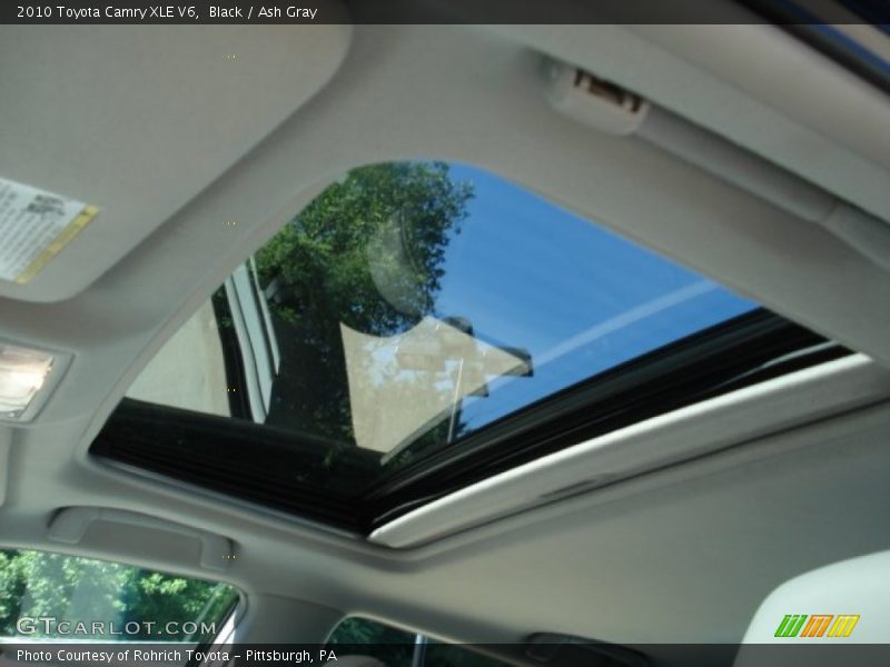 Black / Ash Gray 2010 Toyota Camry XLE V6